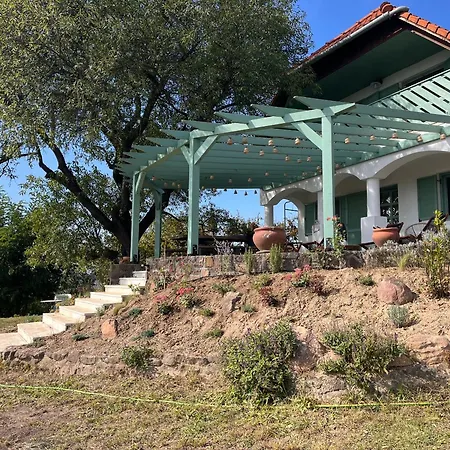 Panorama House Fueloep-hegy * Révfülöp